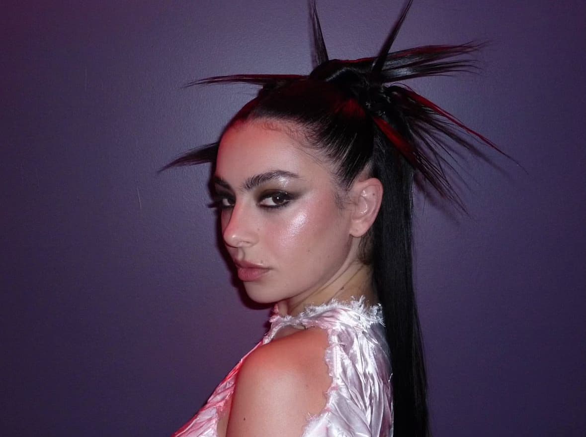 Instagram @charli_xcx